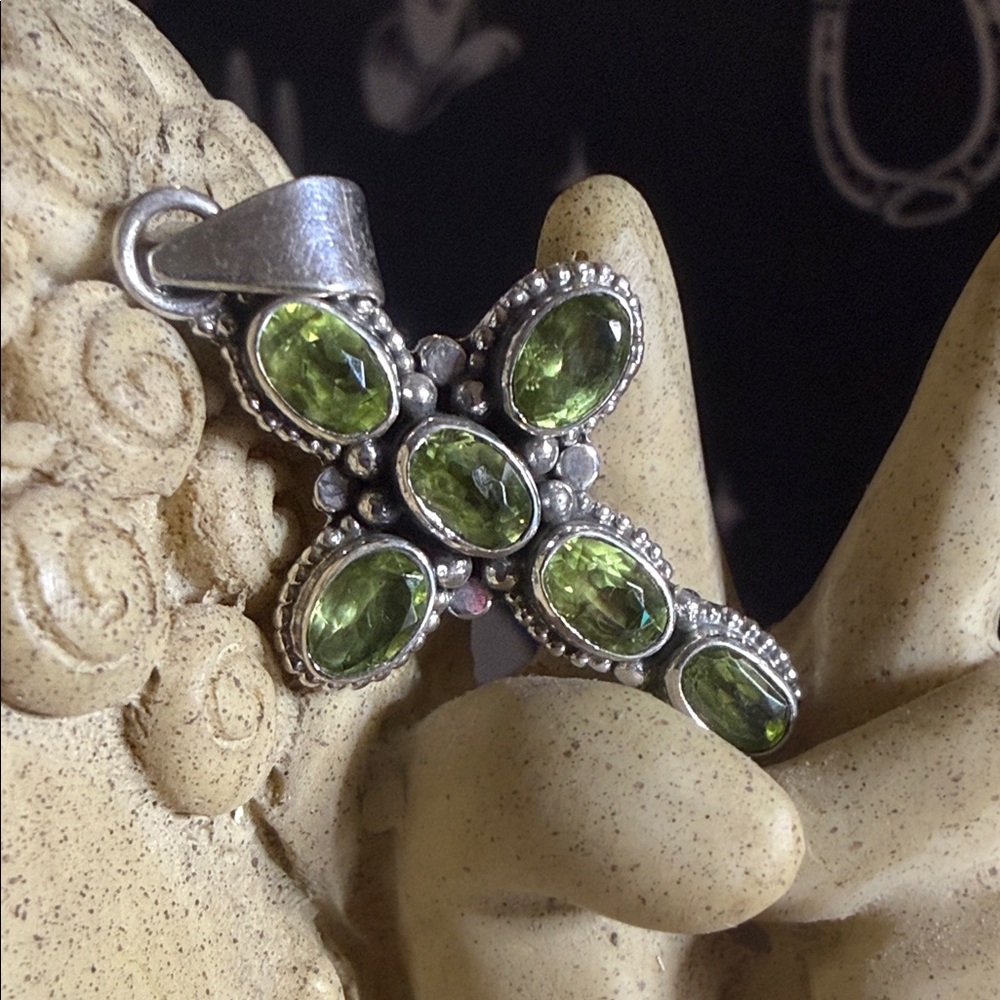 Beautiful Peridot Cross Pendent
Sterling Silver .925